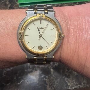 Vintage Gucci 9000M Gold Dial Two Tone Quartz Men's Watch Great Classy